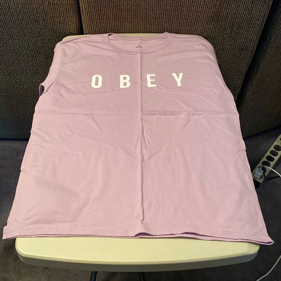 Obey short sleeve t-shirt. Size: M. Color: light purple - Picture 1 of 4